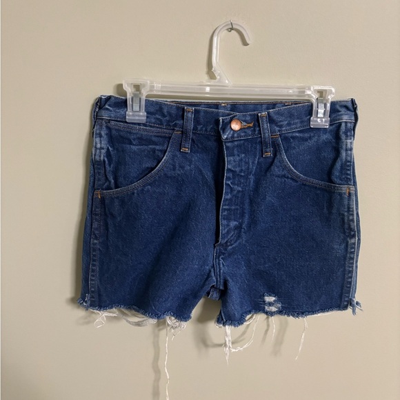 Wrangler Cut Off Denim Jean Shorts Size 30 Boho Western Rodeo Cowgirl Vintage - Picture 1 of 7
